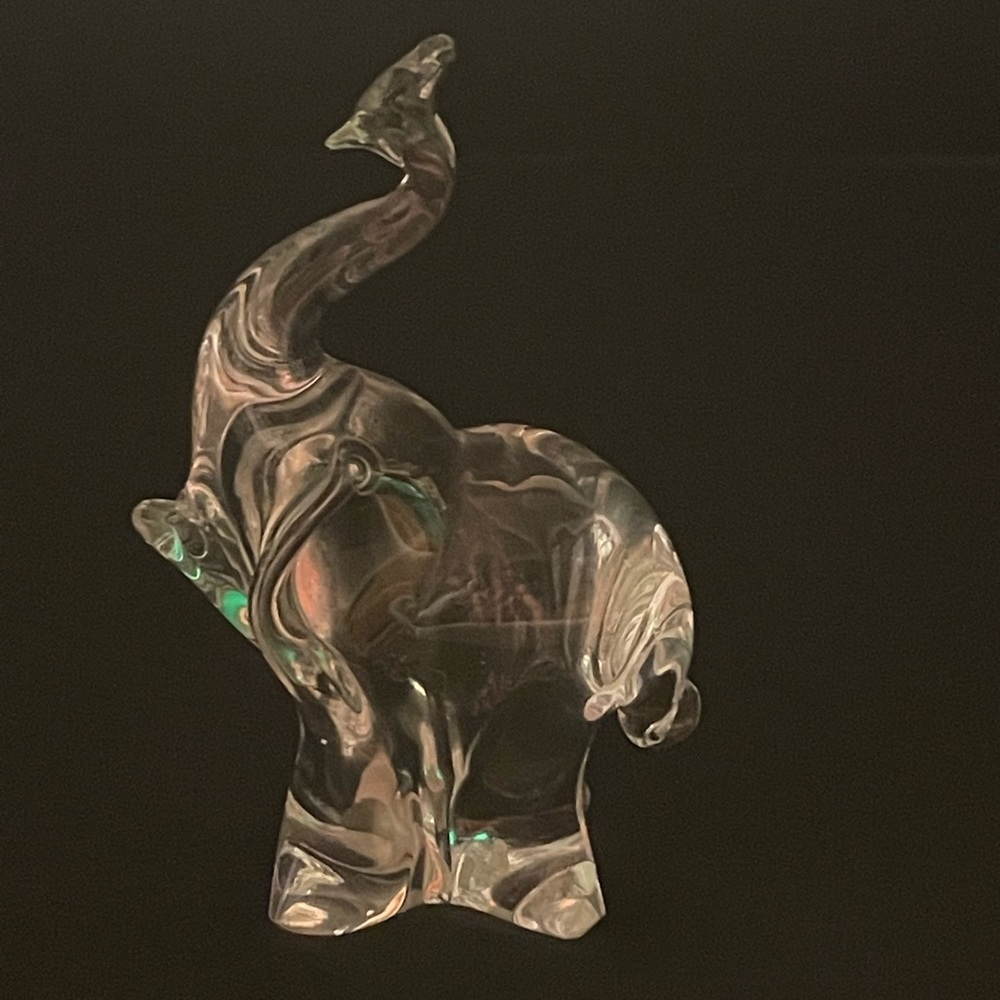 🔥3 for $15 Sale- Glass elephant figurine